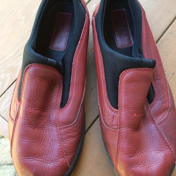 Duck Head shoes RED soft fit. - Picture 2 of 6